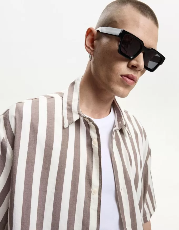 Short sleeve relaxed fit shirt Short sleeve relaxed fit shirt