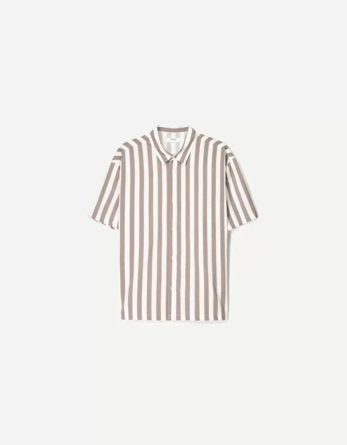 Short sleeve relaxed fit shirt Short sleeve relaxed fit shirt