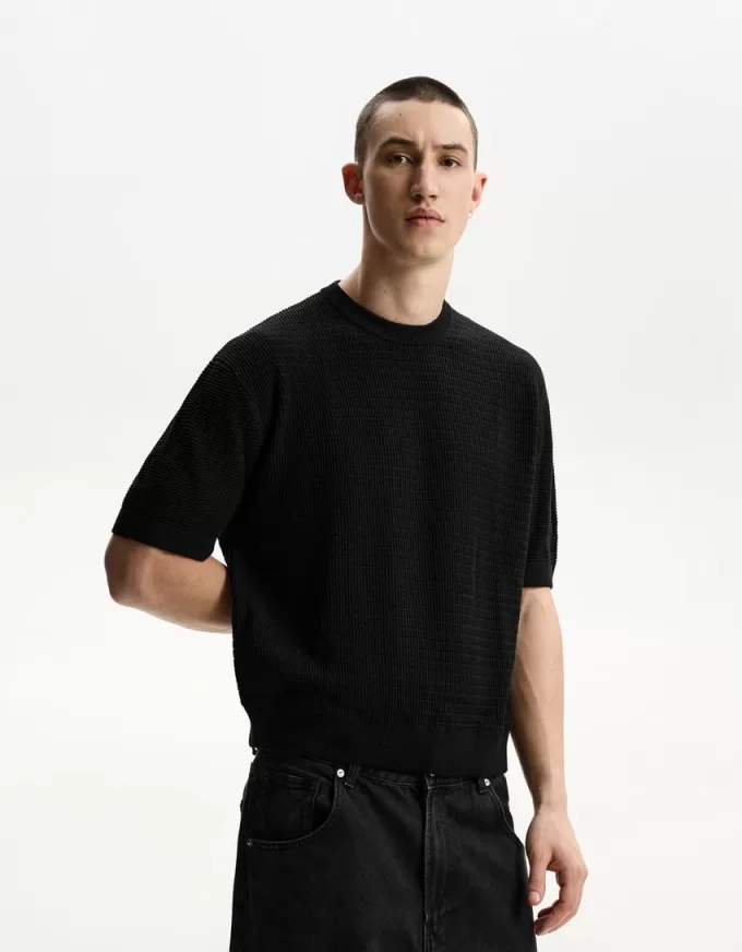 Short sleeve textured T-shirt Short sleeve textured T-shirt