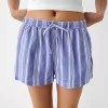 Shorts with elastic waistband detail