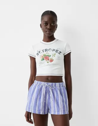 Shorts with elastic waistband detail