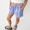 Shorts with elastic waistband detail