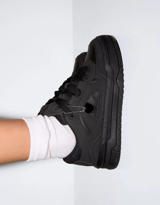 Skater sneakers with keyring detail