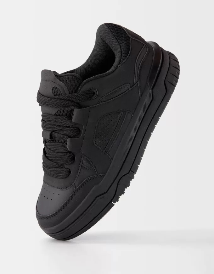 Skater sneakers with keyring detail