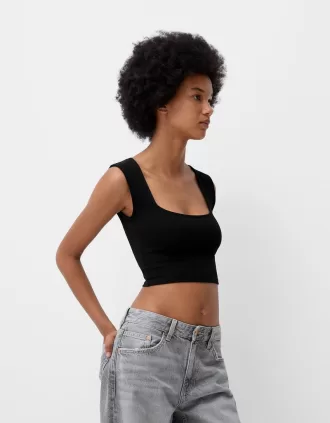 Sleeveless T-shirt with square neckline