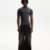 Slim-fit short sleeve T-shirt with seams Slim-fit short sleeve T-shirt with seams