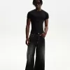 Slim-fit short sleeve T-shirt with seams Slim-fit short sleeve T-shirt with seams