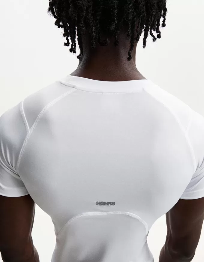 Slim-fit short sleeve T-shirt with seams Slim-fit short sleeve T-shirt with seams