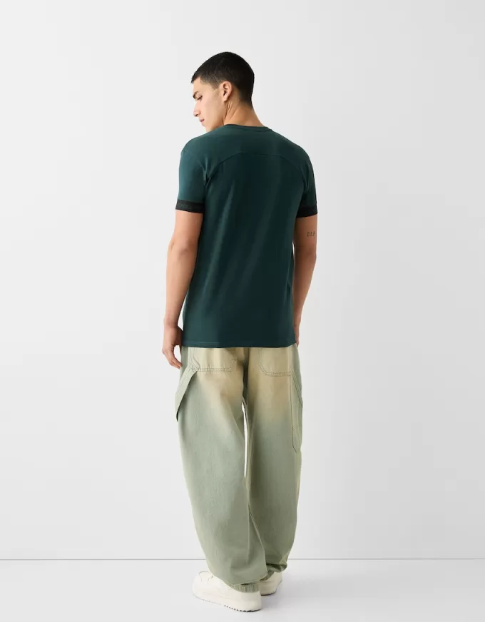 Slim-fit short sleeve T-shirt with stripe detail Slim-fit short sleeve T-shirt with stripe detail