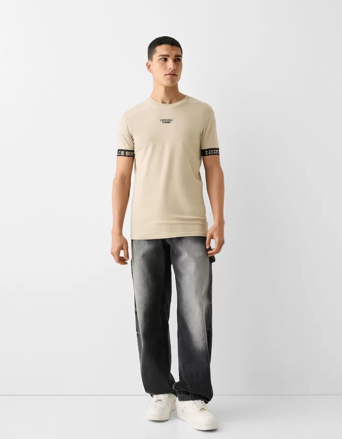 Slim-fit short sleeve T-shirt with stripe detail Slim-fit short sleeve T-shirt with stripe detail