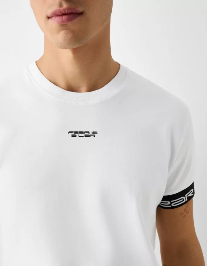 Slim-fit short sleeve T-shirt with stripe detail