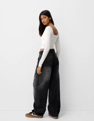 Square neckline long sleeve T-shirt