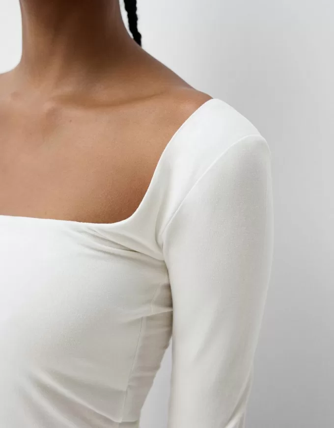 Square neckline long sleeve T-shirt