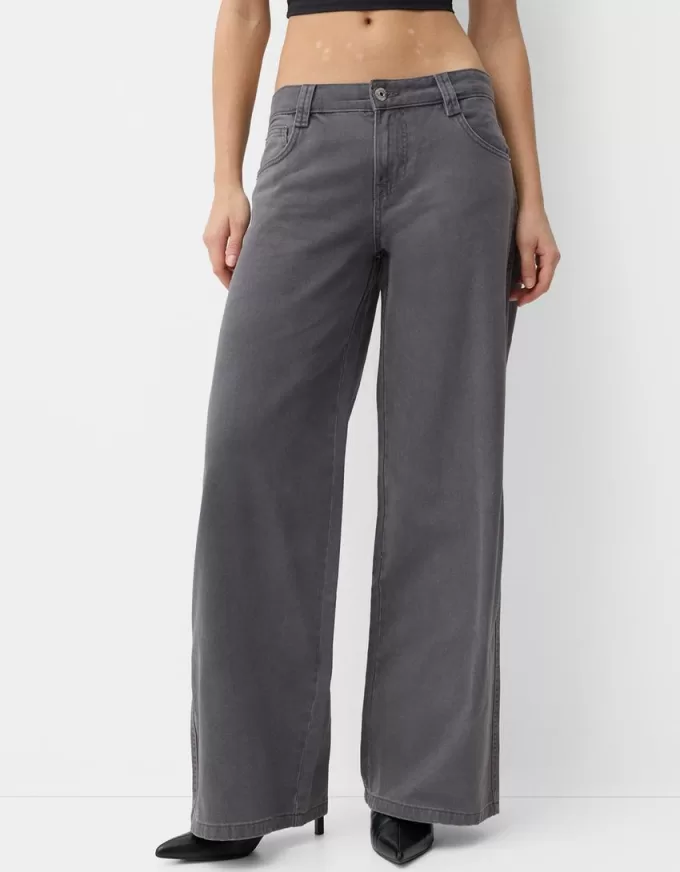 Straight fit twill printed pants Straight fit twill printed pants