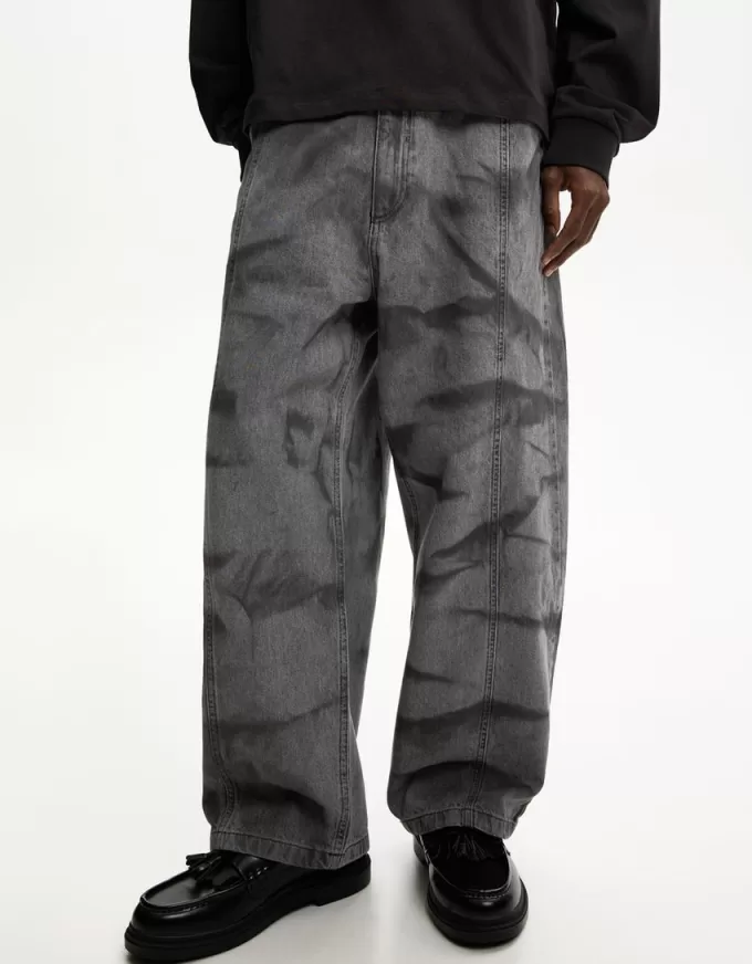 Super baggy faded pants