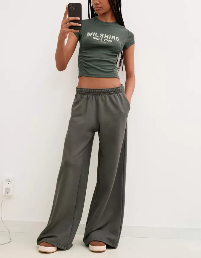 Super wide-leg plush pants Super wide-leg plush pants