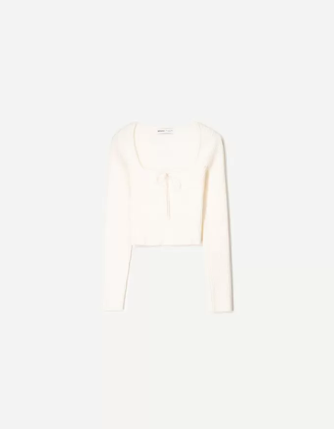 Sweater with a square neckline and bow