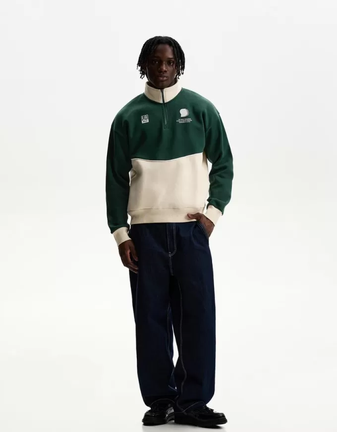 Sweatshirt with contrasting zipper Sweatshirt with contrasting zipper