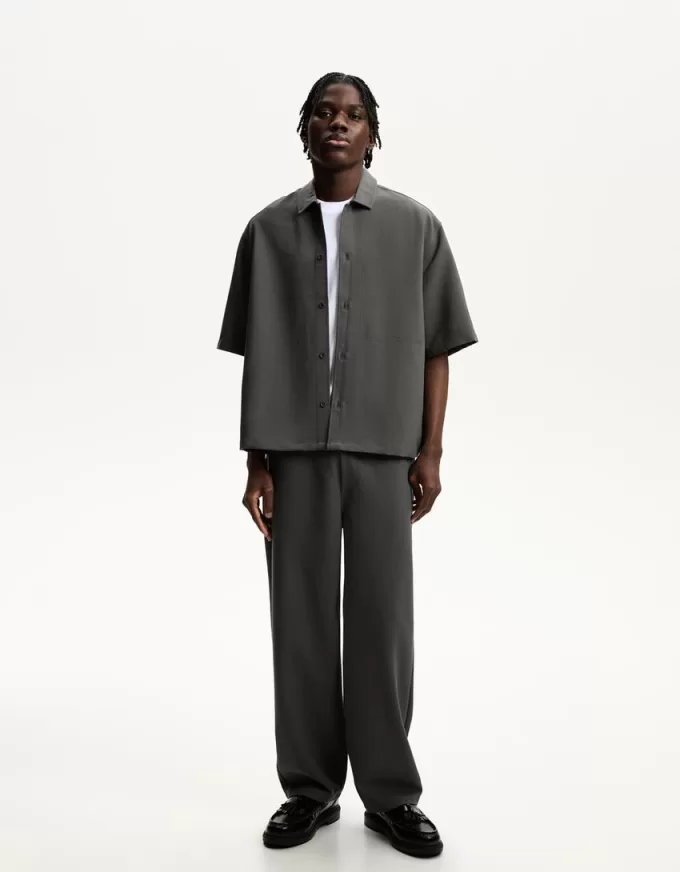 Tailored short sleeve boxy fit shirt