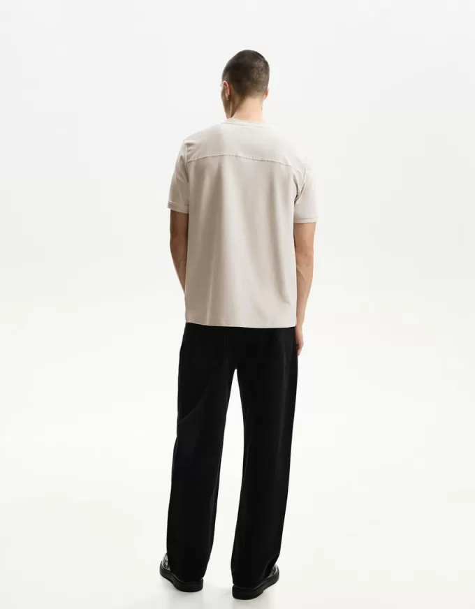 Textured short sleeve T-shirt Textured short sleeve T-shirt