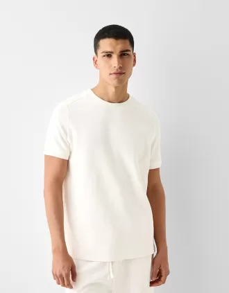 Textured short sleeve T-shirt