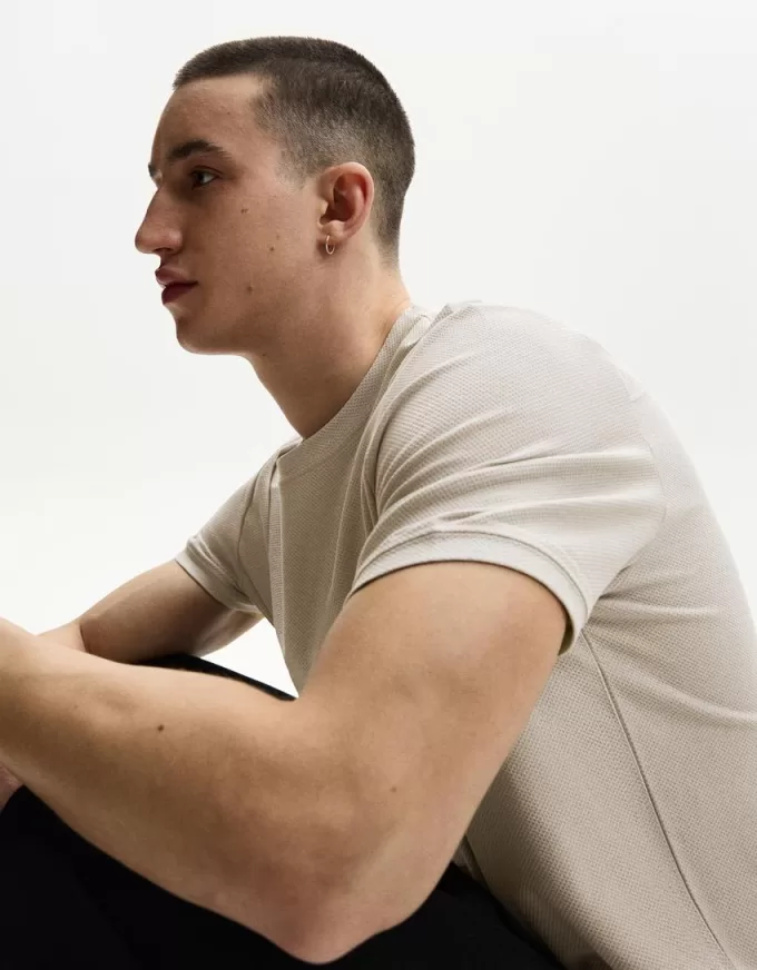 Textured short sleeve T-shirt Textured short sleeve T-shirt