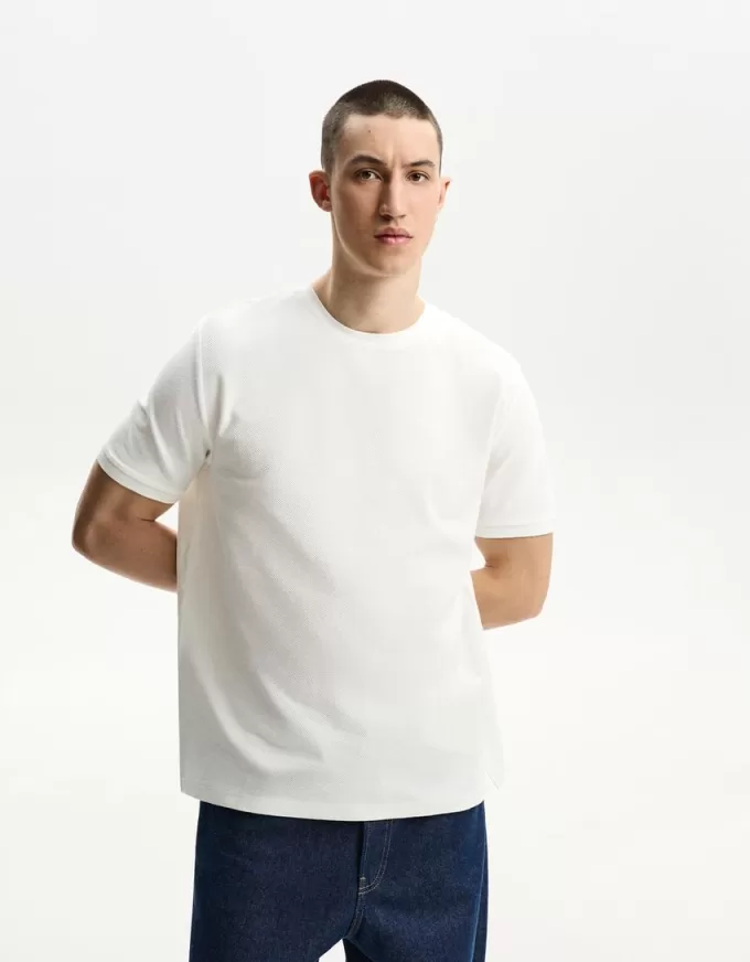 Textured short sleeve T-shirt