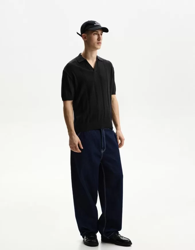 Textured short sleeve polo shirt