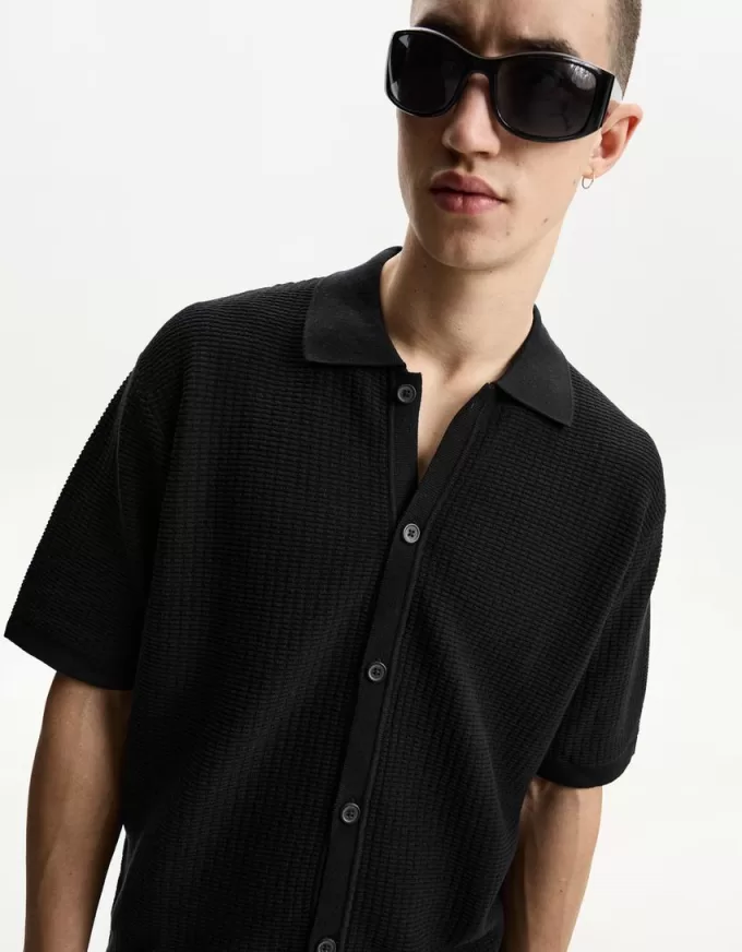 Textured short sleeve shirt