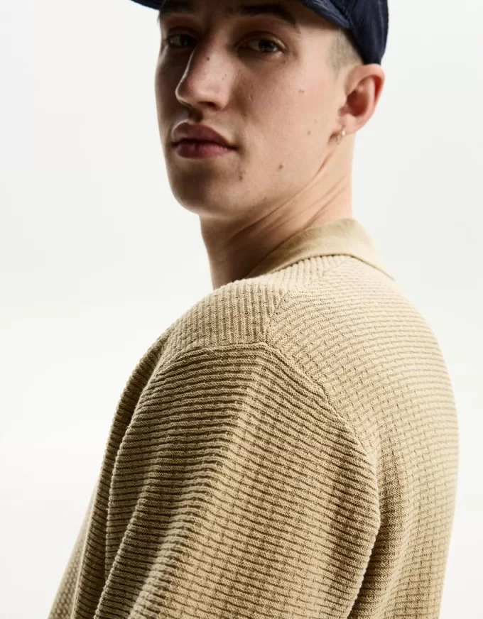 Textured short sleeve shirt