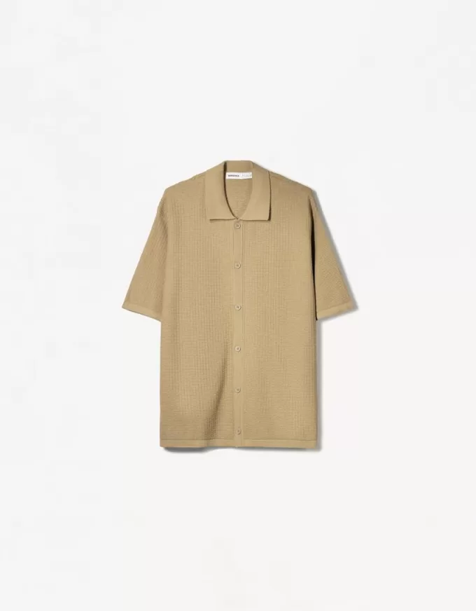 Textured short sleeve shirt