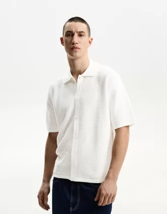 Textured short sleeve shirt