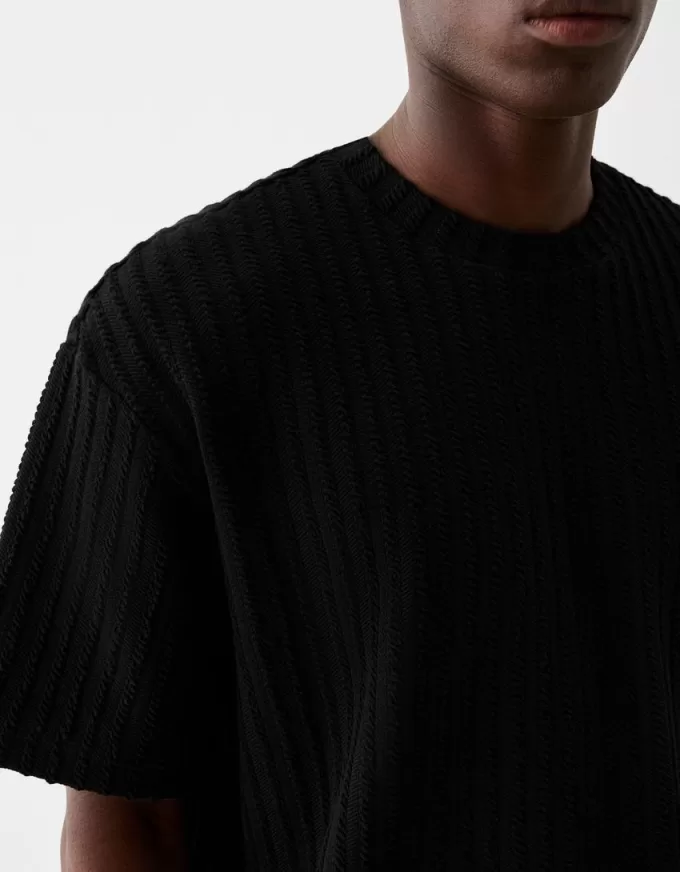 Textured striped short sleeve T-shirt