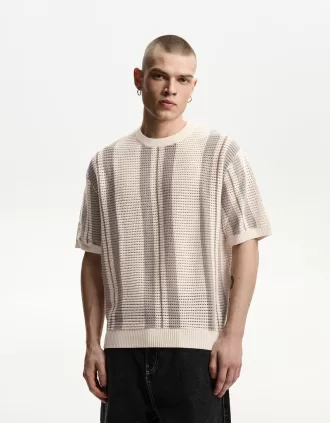 Textured striped short sleeve T-shirt