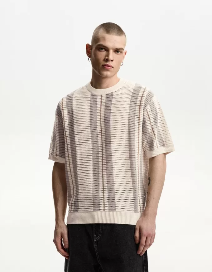 Textured striped short sleeve T-shirt