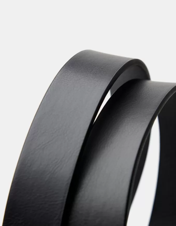 Thin faux leather belt Thin faux leather belt