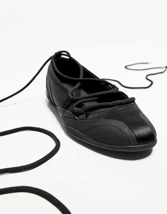 Tied sporty ballerinas