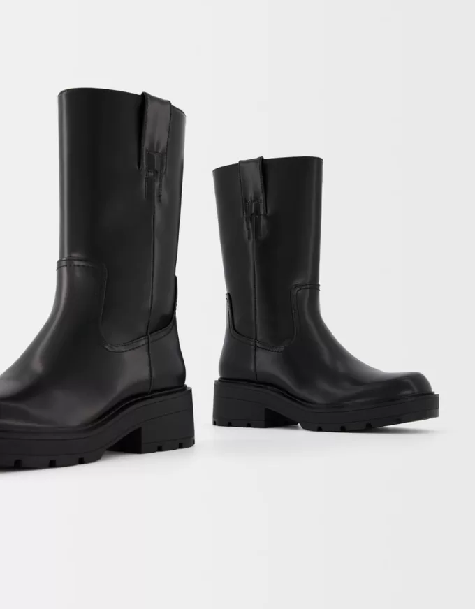 Track sole mid-calf flat ankle boots Track sole mid-calf flat ankle boots