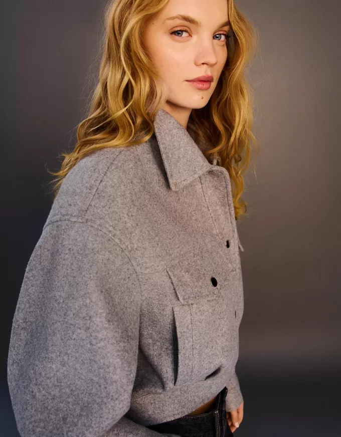 Linen blend halterneck crop top Linen blend halterneck crop top