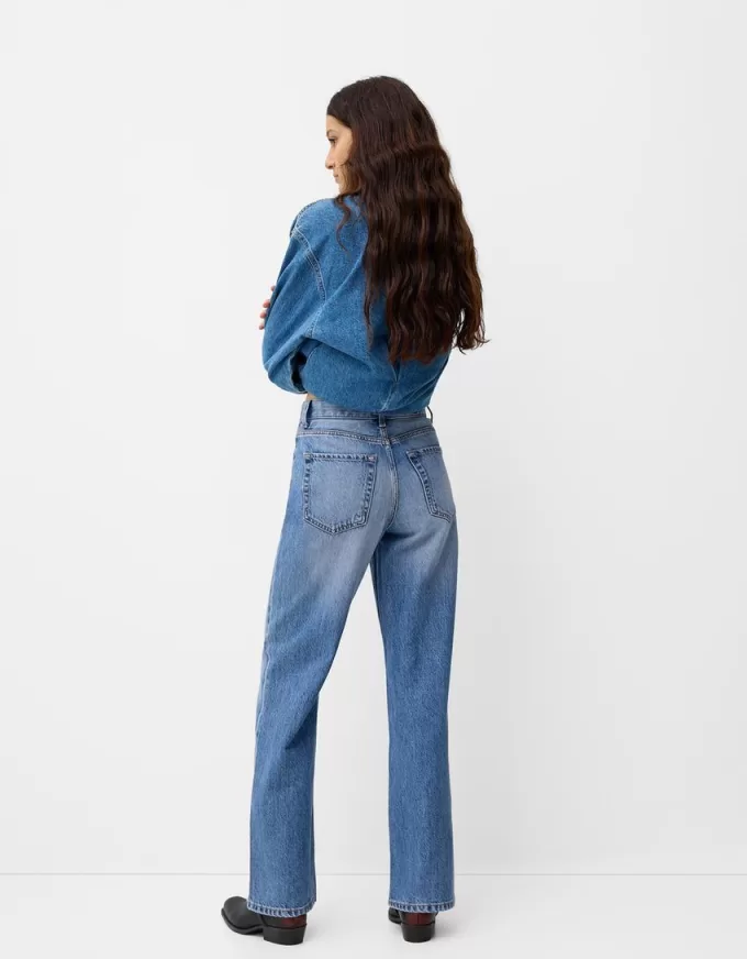Wide-leg ’90s jeans Wide-leg ’90s jeans