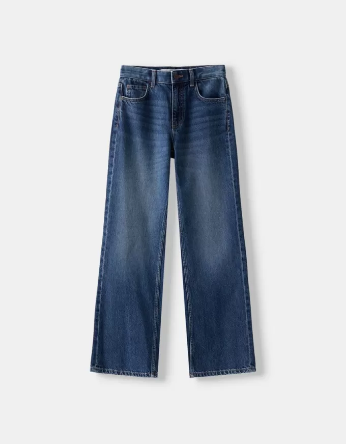 Wide-leg ’90s jeans Wide-leg ’90s jeans