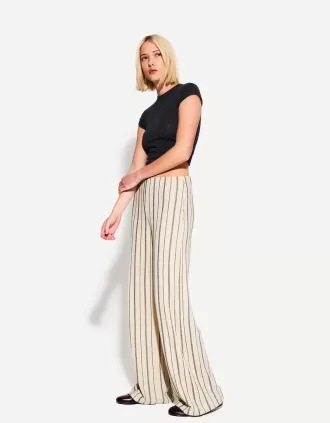 Wide-leg pants