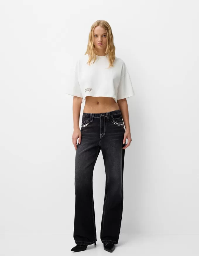 Wide-leg studded ‘90s jeans