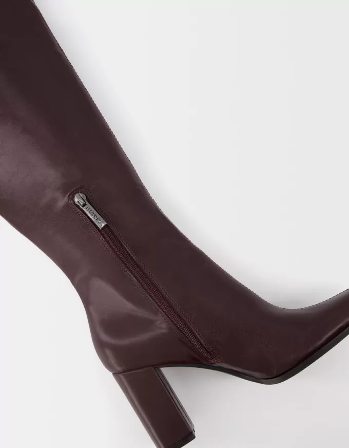 high-heel over-the-knee boots